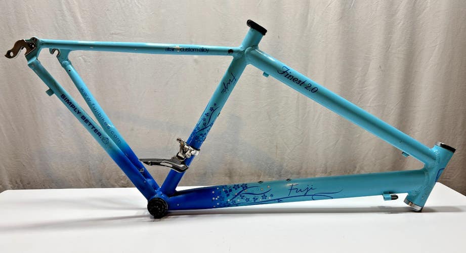 2009 Fuji Finest 2.0 44cm C-T Altair Aluminum Women's Road Bike Frame BB SRAM