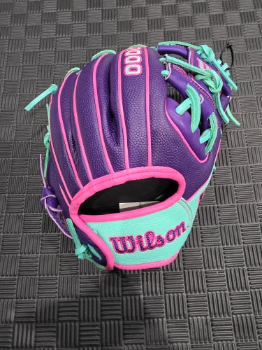 Wilson RH Infield A2000 Baseball Glove 11.5"