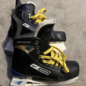 Black 2008 Bauer Supreme One95 Hockey Skates Regular Width 7 (Used) - with Black Superfeet Insoles