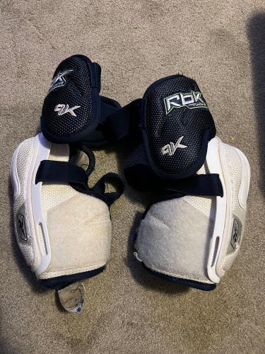 Senior Medium Reebok 9K Elbow Pads (Used)