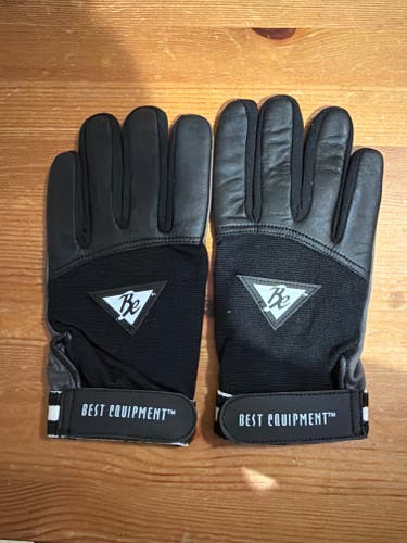 Best Equipment Tacky Receivers glove  S/M