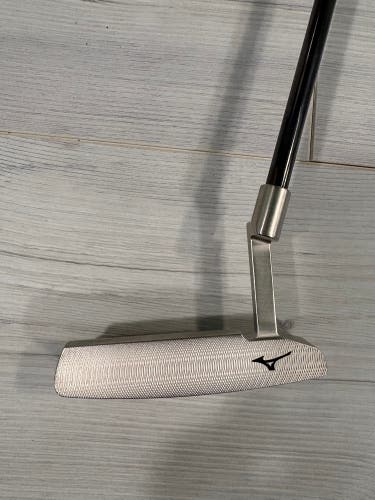 Mizuno OMOI Type II Blade Right Handed Putter 35" (Used)