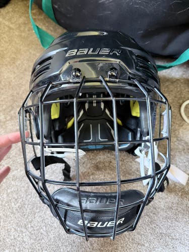 Large Bauer Re-Akt 200 Helmet (Used)