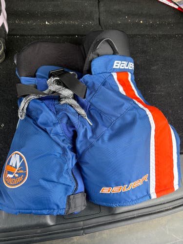 Youth Medium Bauer Hockey Pants (Used)