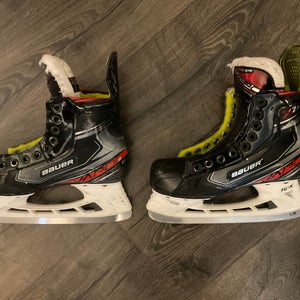 USED Bauer Vapor X2.9 Skates 4 D (Junior/INT) Fit 2