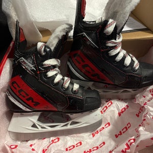 2023 CCM JetSpeed FT6 Pro Hockey Skates youth 9 [YT 9] Used)