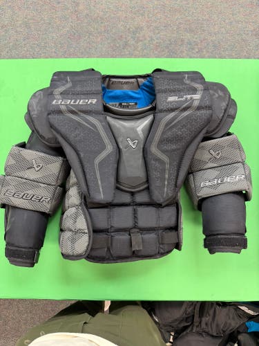 Intermediate Small Bauer Elite Goalie Chest Protector (Used)