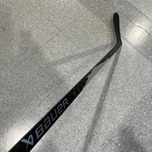 Senior Bauer Vapor Shift Pro Hockey Stick Left Hand P28 77 Flex (Used)