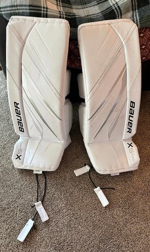 XS 2024 Bauer Vapor X5 Pro Goalie Leg Pads (Used) like new