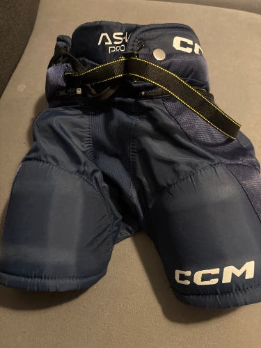 Youth Small CCM Tacks AS-V Hockey Pants Navy (Used)
