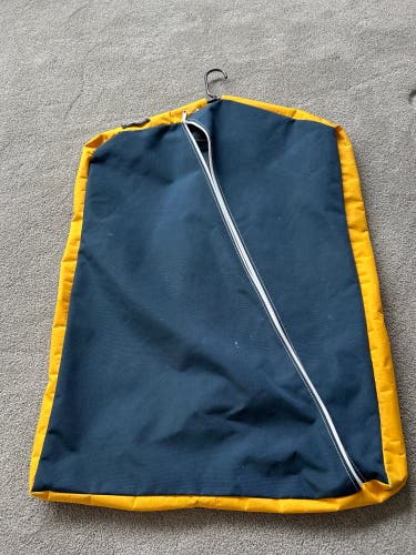 Z2 premium garment bag