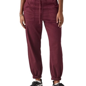 Levi's Essential Joggers Women Medium Merlot Tapered Leg Drawstring Waist PAL136
