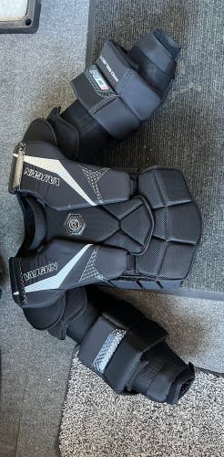 XL Vaughn ION PRO Select Chest Protector (Used)