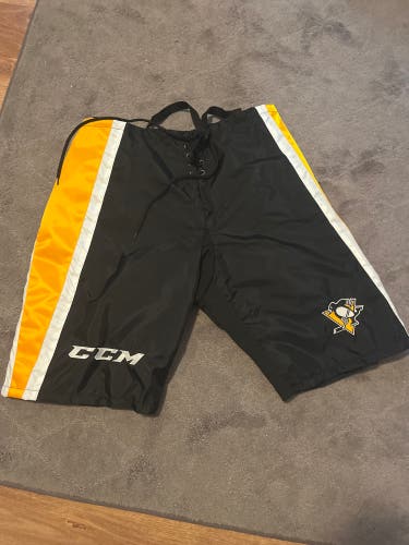 Men's Senior Large CCM HP45 Hockey Pants Pro Stock (New)