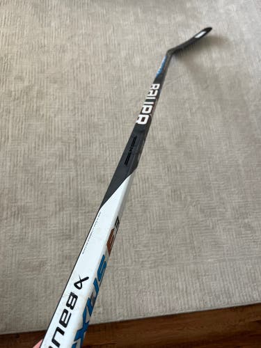 Senior Bauer Nexus E3 Right Handed Hockey Stick P88 77 Flex (Used)