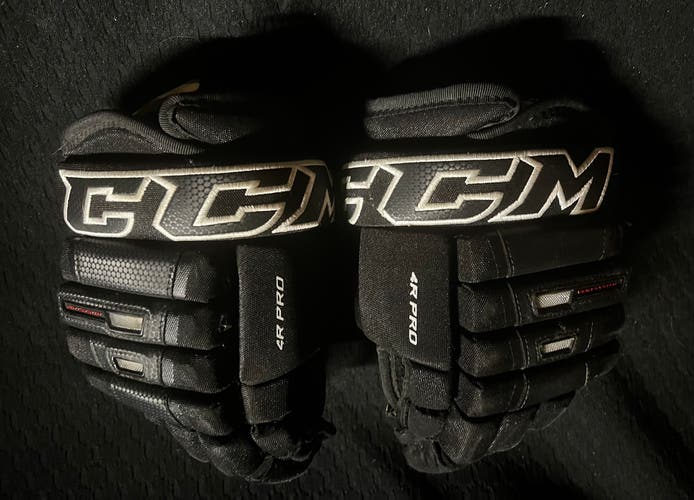 CCM HG4RPro Gloves 11" (Used)