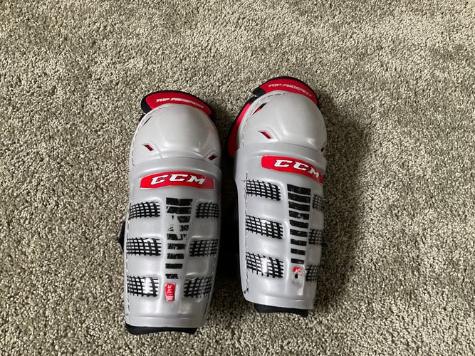 Youth CCM 8" Shin Pads (Used)