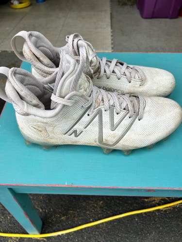 White Men's Size M 10.0 (W 11.0) Adult New Balance Freeze 4.0 Molded Cleats (Used)