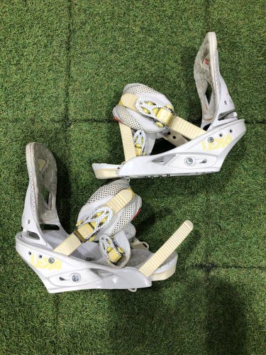 Women's Large Burton Lexa Snowboard Bindings (Used)