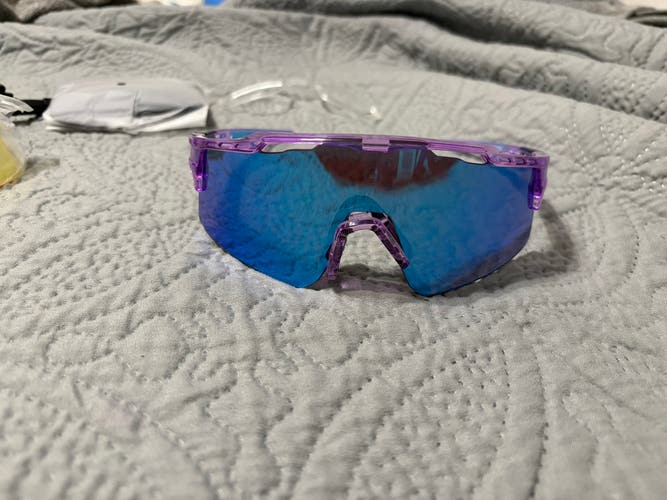 Purple Unisex Adult One Size Fits All Sunglasses (Used) worn twice