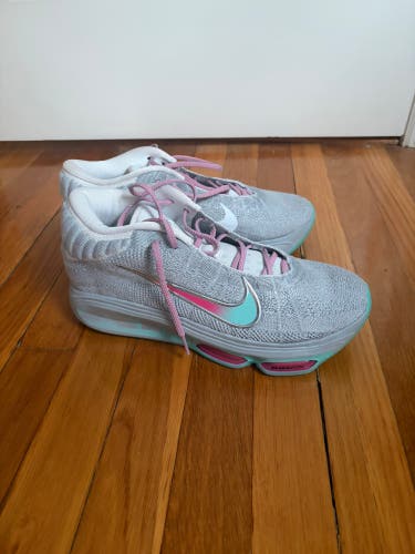 Men's Size M 10.5 (W 11.5) Nike GT Cut Shoes (New)