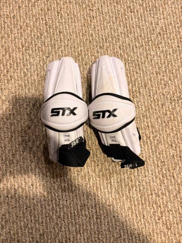 Medium Adult STX Stallion 900 Arm Pads (Used)