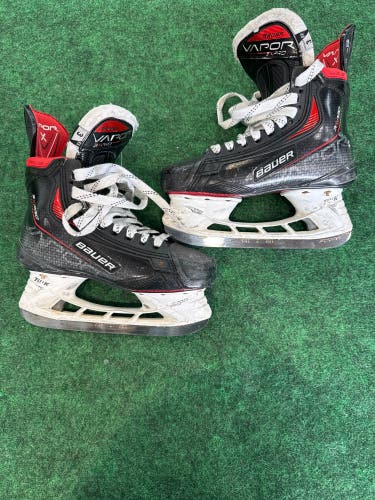 Junior Bauer Vapor 3X Pro Hockey Skates (Extra Wide) Size 3 (Used)