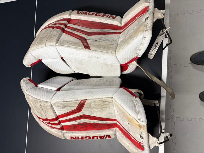 26" +2 Vaughn Velocity V10 Goalie Leg Pads (Used)