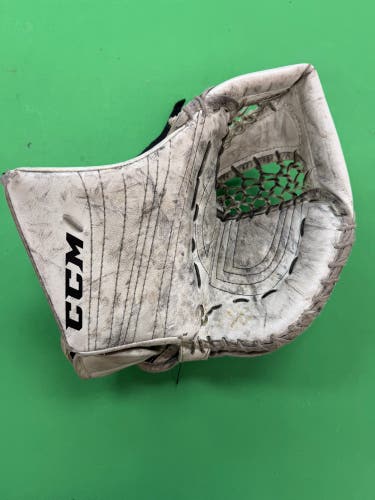 Junior CCM R1.5 Goalie Gloves & Blockers Regular (Used)