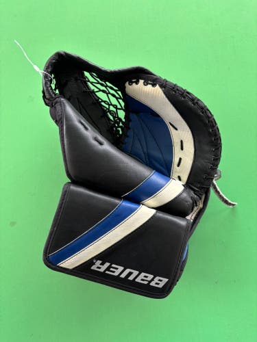Senior Bauer Supreme Goalie Glove