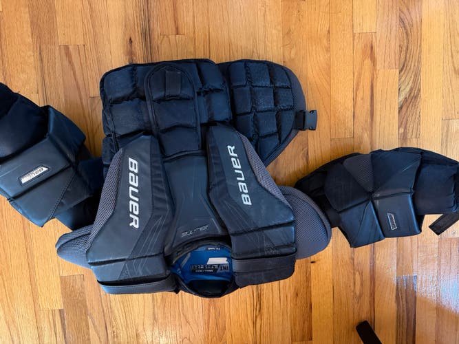 Small Bauer Elite Goalie Chest Protector (Used)