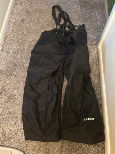 CCM padded referee pants size XL