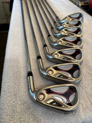 Used Men's TaylorMade R7 XD Right-Handed Iron Set Regular Flex (7 Clubs) #5- PW+SW.