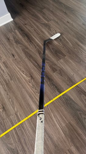 Intermediate CCM Ribcor Trigger 10 Pro Right Handed Hockey Stick P29 65 Flex (Used)