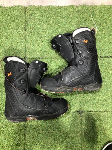 Men's 10.0 Salomon Malamute Snowboard Boots (Used)