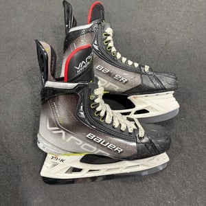 Bauer Vapor Hyperlite Hockey Skates Size 8