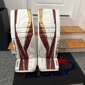 35" True L12.2 Goalie Leg Pads (Used)