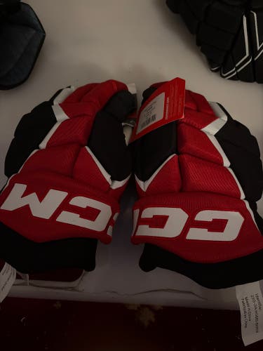CCM JetSpeed FT680 Gloves 13" (New)
