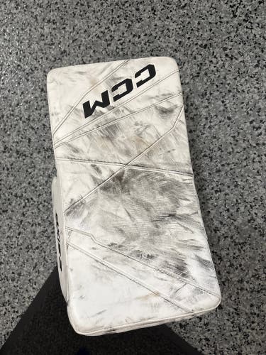 CCM Axis 2 Regular Pro Stock (Used)