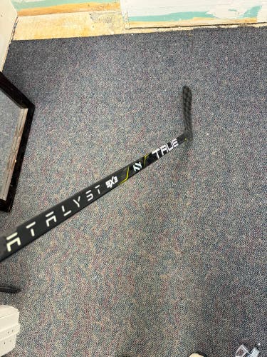 Youth True Catalyst 9x3 Hockey Stick Left Hand T92.5 Less Than 30 Flex (Used)