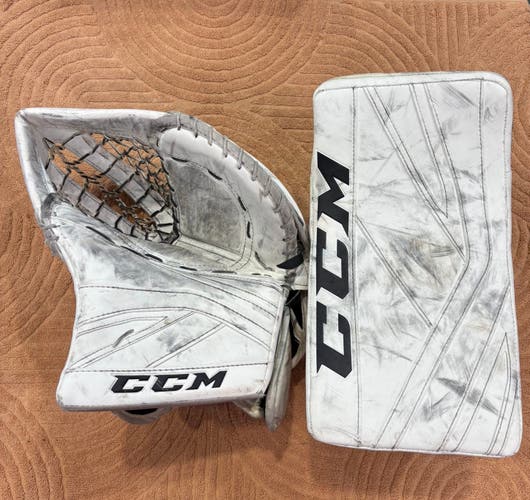 White Senior CCM Premier II Goalie Glove & Blocker Set Regular (Used)