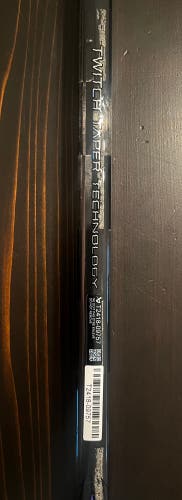 Intermediate Bauer Vapor Flylite Right Handed Hockey Stick P92 55 Flex (New)