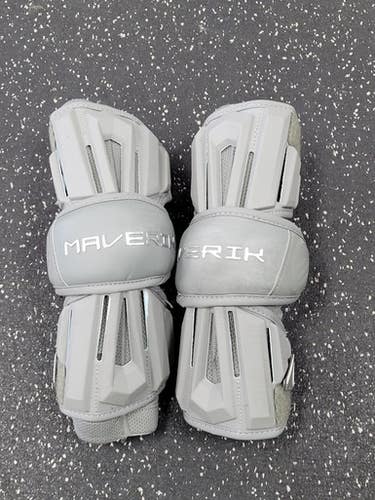 Used Maverik MAVERIK MAX Lacrosse Arm Pads/Guards Grey LG 11849-S000038989