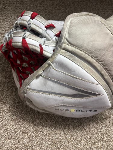 2024 Bauer Vapor Hyperlite 2 Regular Skate Lace Pocket (Used)