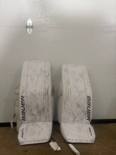 XS Bauer Supreme M5 Pro Goalie Leg Pads (Used)
