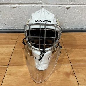 Goalie Mask/ Helmet Bauer 930 Junior / HECC cert valid through 2029