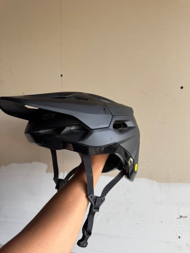 Medium Specialized Tactic 4 Bike Helmet