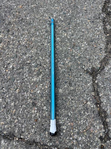 Vintage Warrior Kryptolyte Lacrosse Shaft