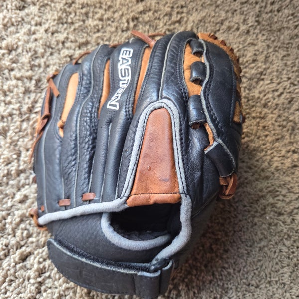 Easton RH Infield Synergy Fastpitch Softball Glove 12" Nice Game Ready Glove