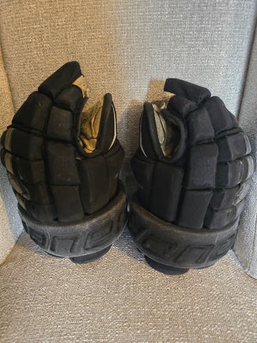 Bauer 4 Roll Gloves 13" (Used)